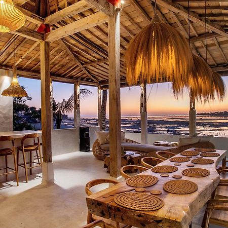 Sunset House Ceningan, 10 Person Beachview Private Villa レンボンガン島 エクステリア 写真