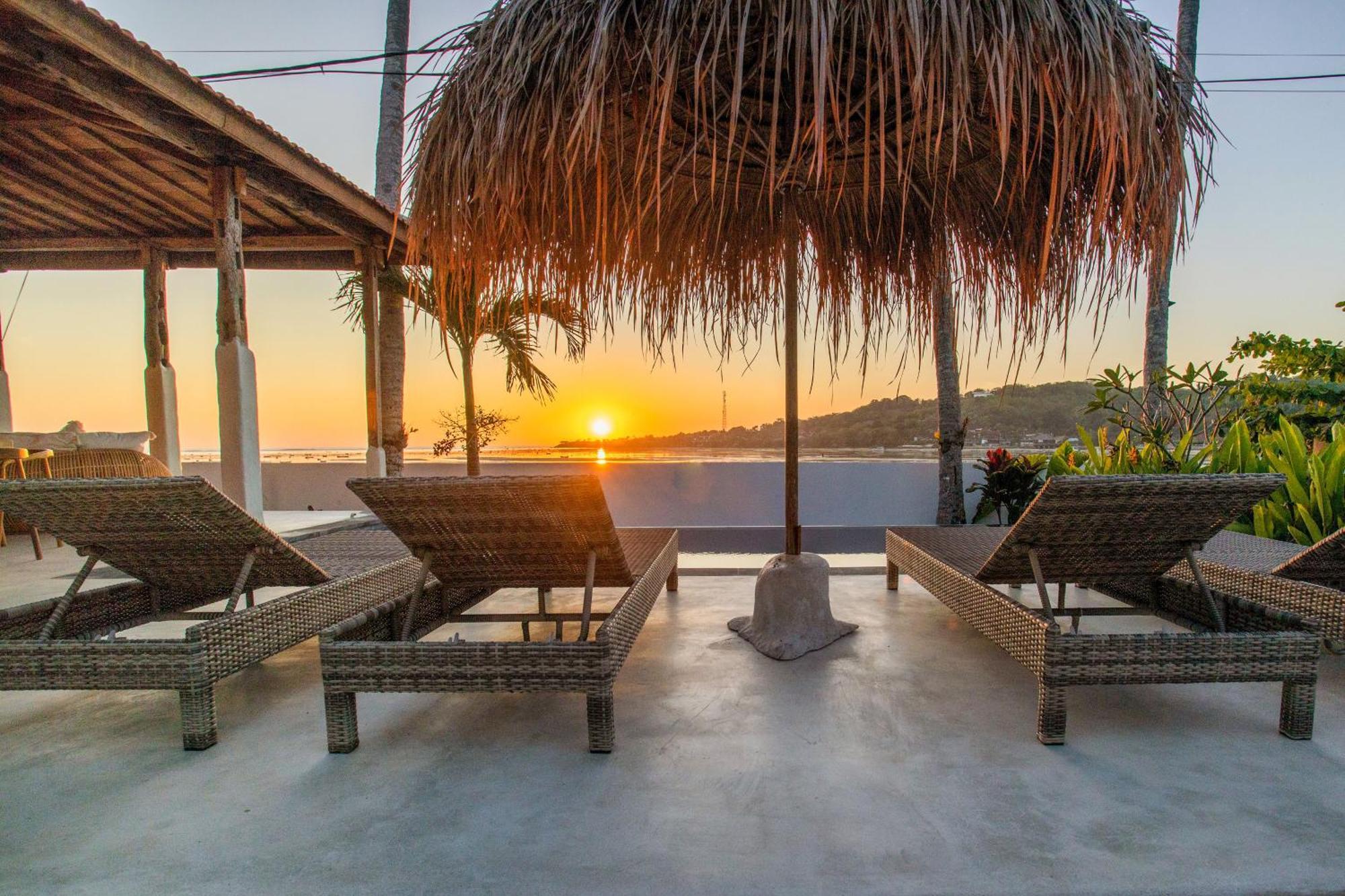 Sunset House Ceningan, 10 Person Beachview Private Villa レンボンガン島 エクステリア 写真
